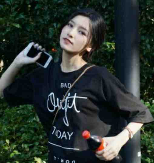 我有99个大佬师父，下山即无敌