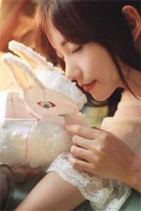 入赘为婿后，他只想吃软饭