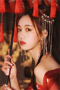 嫁入豪门：漂亮后妈觉醒后人气爆棚