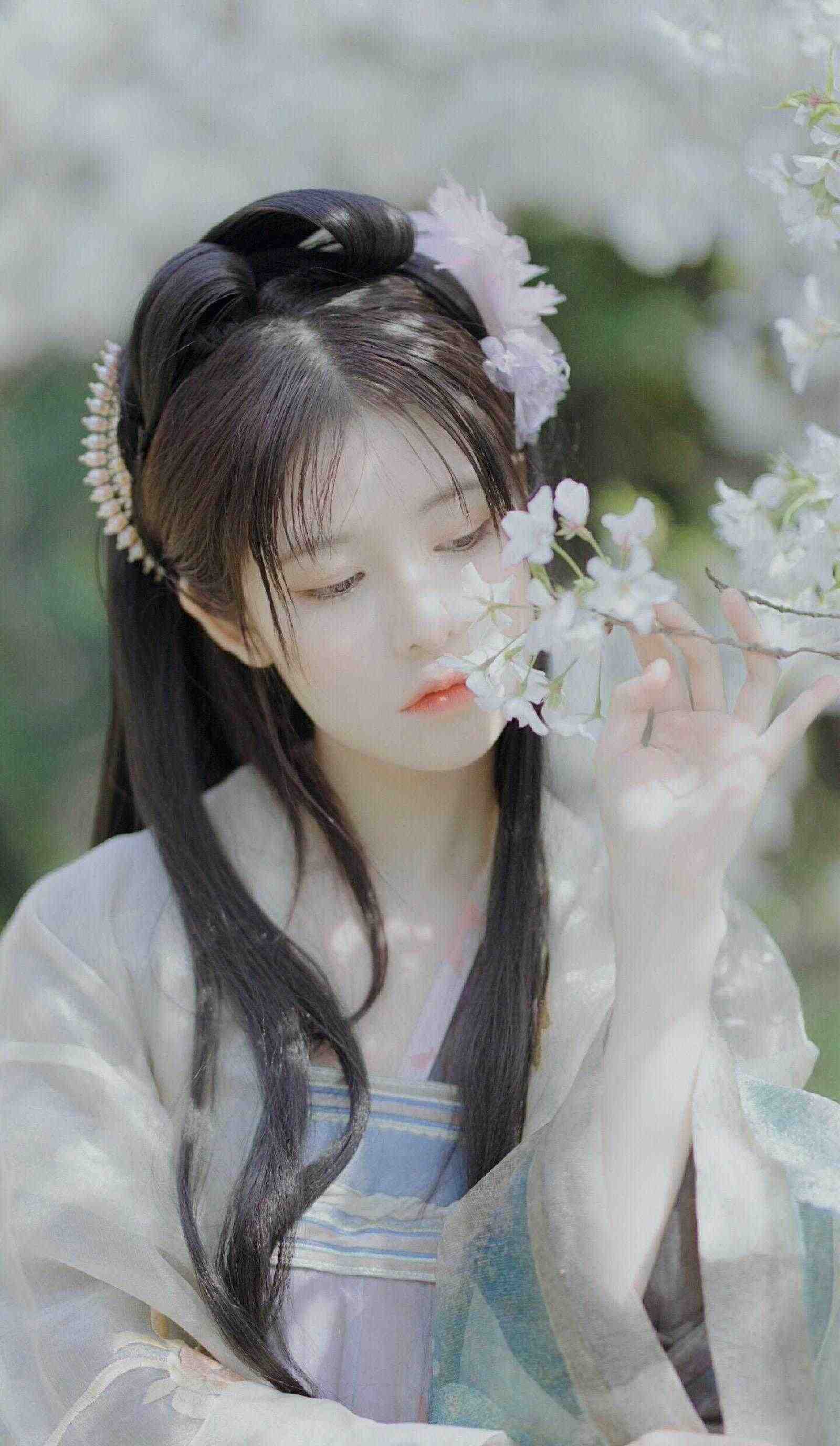 开局生仨吞金兽，我靠奶爸系统养娃