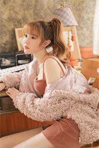 娱乐：前妻求复合，开门的是国民女神
