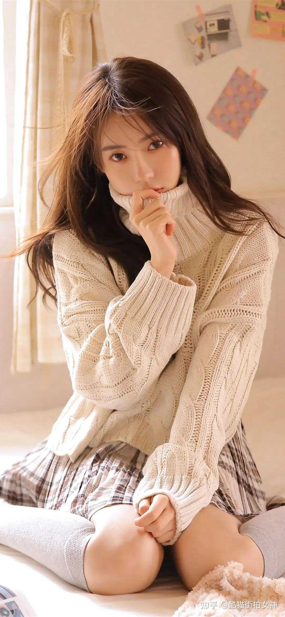 穿成花瓶炮灰，皇上他爱疯了