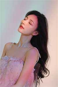 穿成胖妞后我嫁给了俊美兵哥