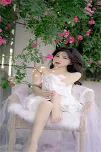 穿书炮灰女配，偏执太子宠我入骨