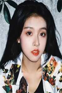 众叛亲离后，她被疯批大佬宠成小祖宗