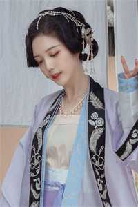 报告夫人，小公爷他又去进修男德了