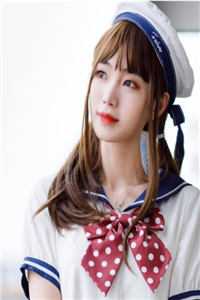 活成前任白月光后，她桃花朵朵开