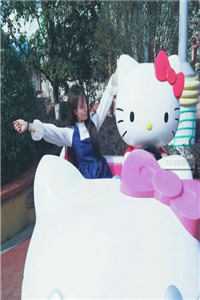 一排黑衣保镖