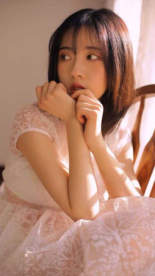 重生：开局收获校花妈妈大师级秘书！