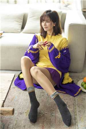 穿书后，顶流死对头成了我的老婆粉