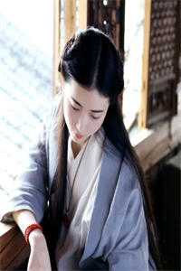 什么废物，废太子他明明就是战神