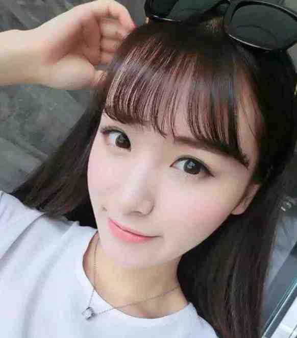 撞见上司秘密后，他平步青云了