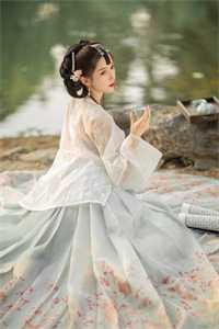 晚风吹人醒