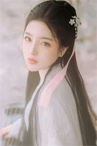 绑定美女返还系统，开局直接王炸