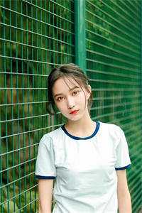 闪婚后，亿万总裁对我千依百顺