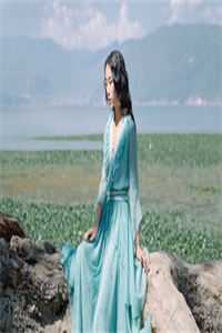穿书女配娇又软，山里糙汉宠妻上头