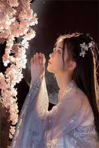 重生后，高冷女神的社恐变质了