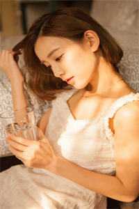 抠门版神豪：从透明主播到榜一大姐