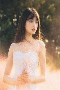 裸奔进局子后，未婚夫跪求我出来