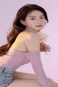 她是富家小姐