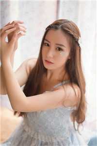 何须梨花赴寒春