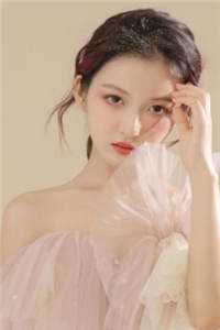 抚养多年的弃婴读完博士，亲妈就来认领了
