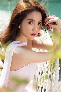 嫁给首富儿子后，两个竹马追悔莫及