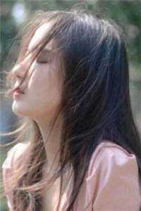 穿成炮灰女主后，引诱了疯批暴君
