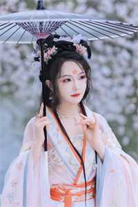 心脏里夹着她们的碎刀