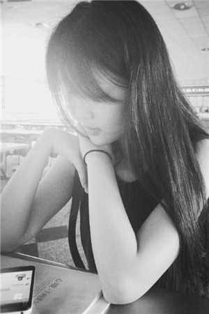 重生后，暗恋大佬成了粘人精