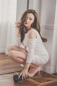 白天乖乖女，晚上战斗服第一杀手