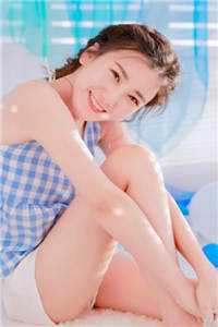 炮灰女配看到弹幕，逆袭成最强女主