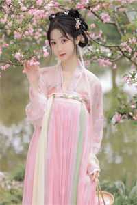 被夫君扔进山村后，我死心了