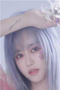 看见弹幕后，我杀疯了