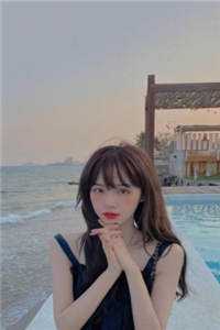 楼上美女不是人
