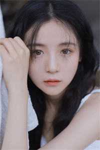 20岁男友穿越后我和30的他离婚了
