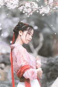 妹妹被欺负后，我带着一等功勋章闯烈士陵园