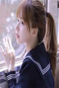 重生后，我靠氪金云养未来女帝