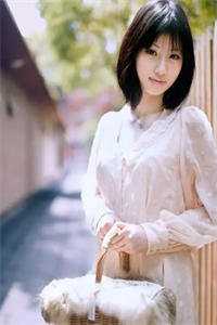婆婆病危，老公拿着救命钱博白月光一笑
