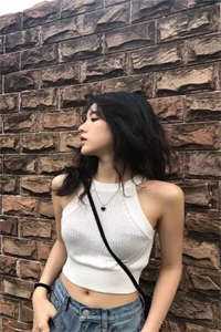女主把他踩入泥土，我捧起来呵护