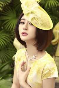 女儿生日，老婆却给竹马女儿庆生