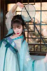 恶女被丢边缘世界，全员主动求虐