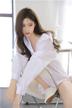 女友嫌弃我坐经济舱，却不知我能让飞机掉头