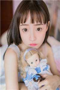 美人多娇画青云