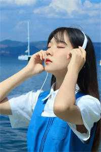 情烬决绝，恨意蚀心