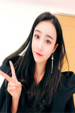 妻子为表哥逼我当街下跪，我另娶她人三年抱俩