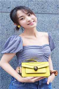 离婚后我成了民国女富商