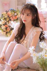 替她屈膝后，他求我回首