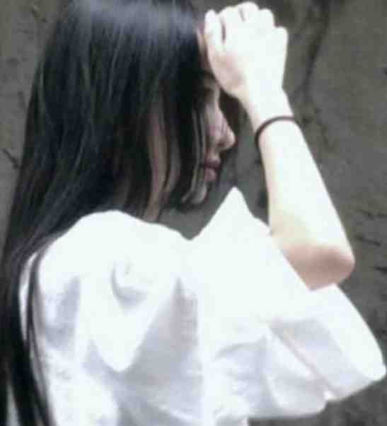 与君离别意，艳阳春不归
