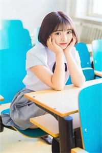 重生后我成了大佬的恶作剧女友